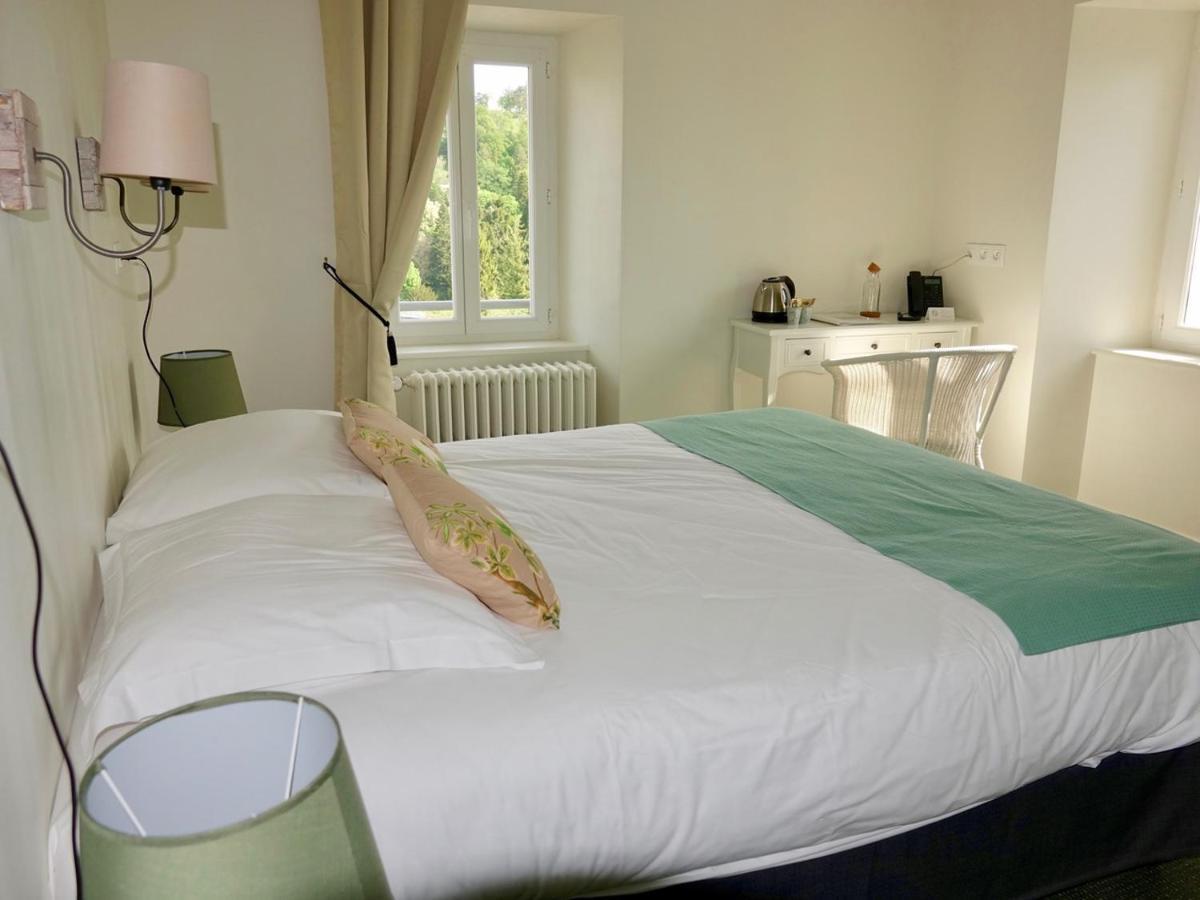Logis Hotel De Paris Мюроль Екстер'єр фото