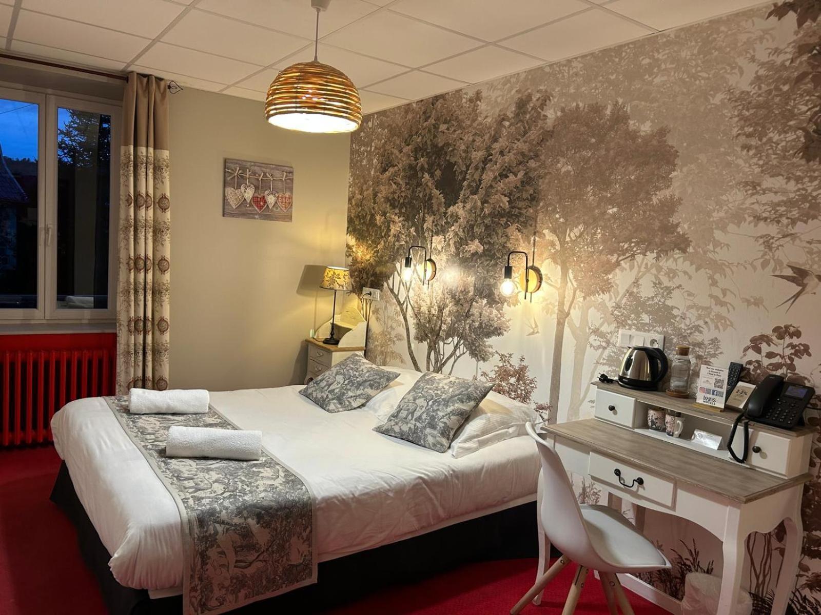 Logis Hotel De Paris Мюроль Екстер'єр фото