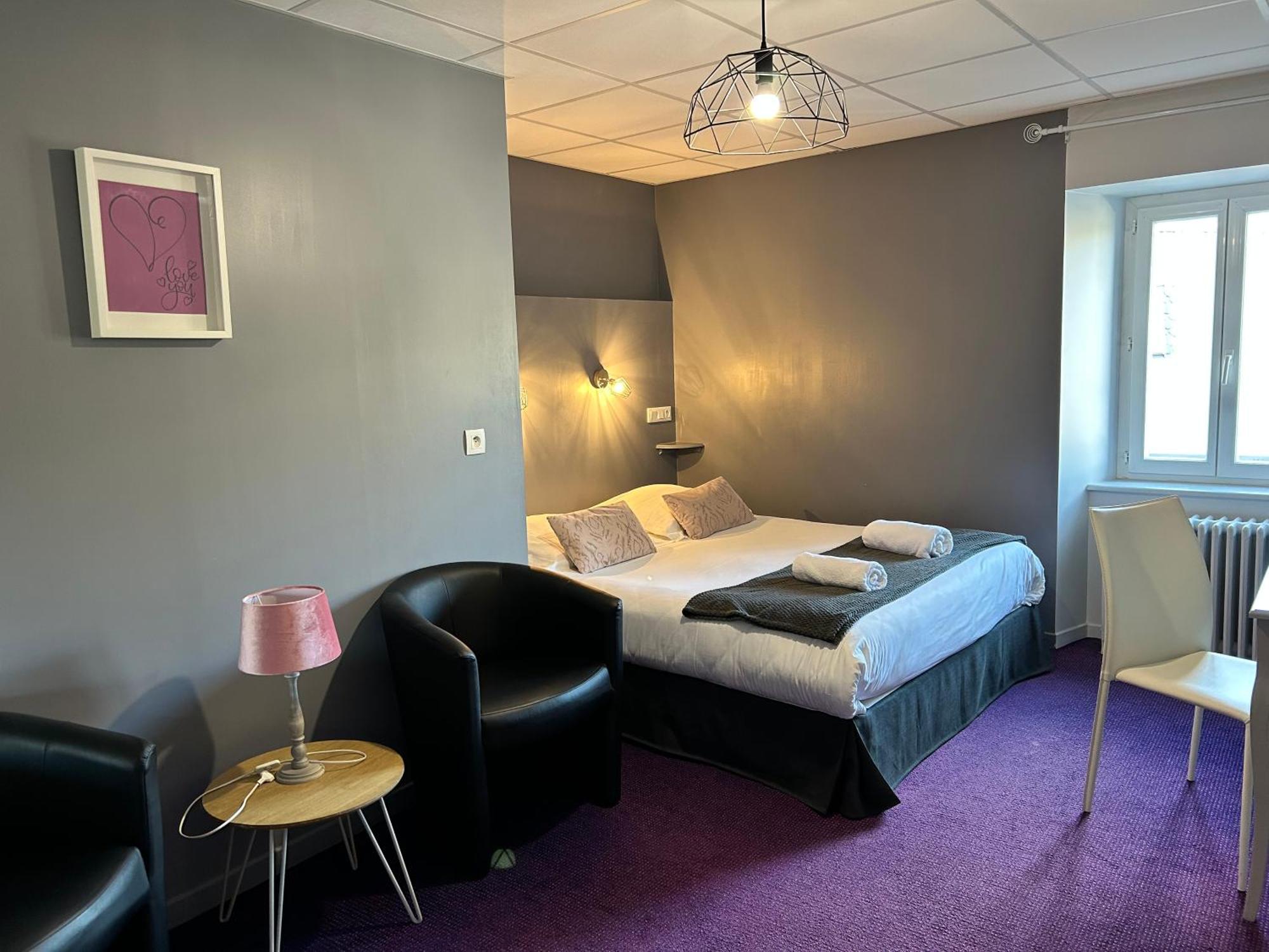 Logis Hotel De Paris Мюроль Екстер'єр фото